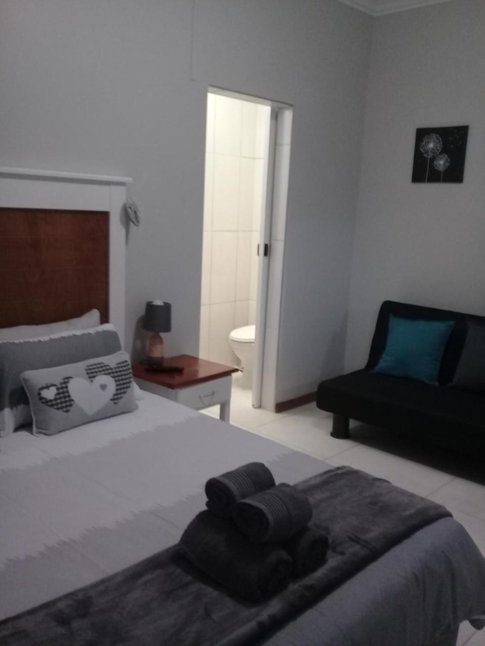 מלון Lüderitz Tranquility Self Catering מראה חיצוני תמונה